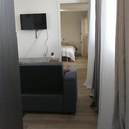 Appartement 2 Piece Avec Terrasse Ensoleille à Suresnes Extérieur photo