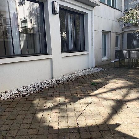 Appartement 2 Piece Avec Terrasse Ensoleille à Suresnes Extérieur photo