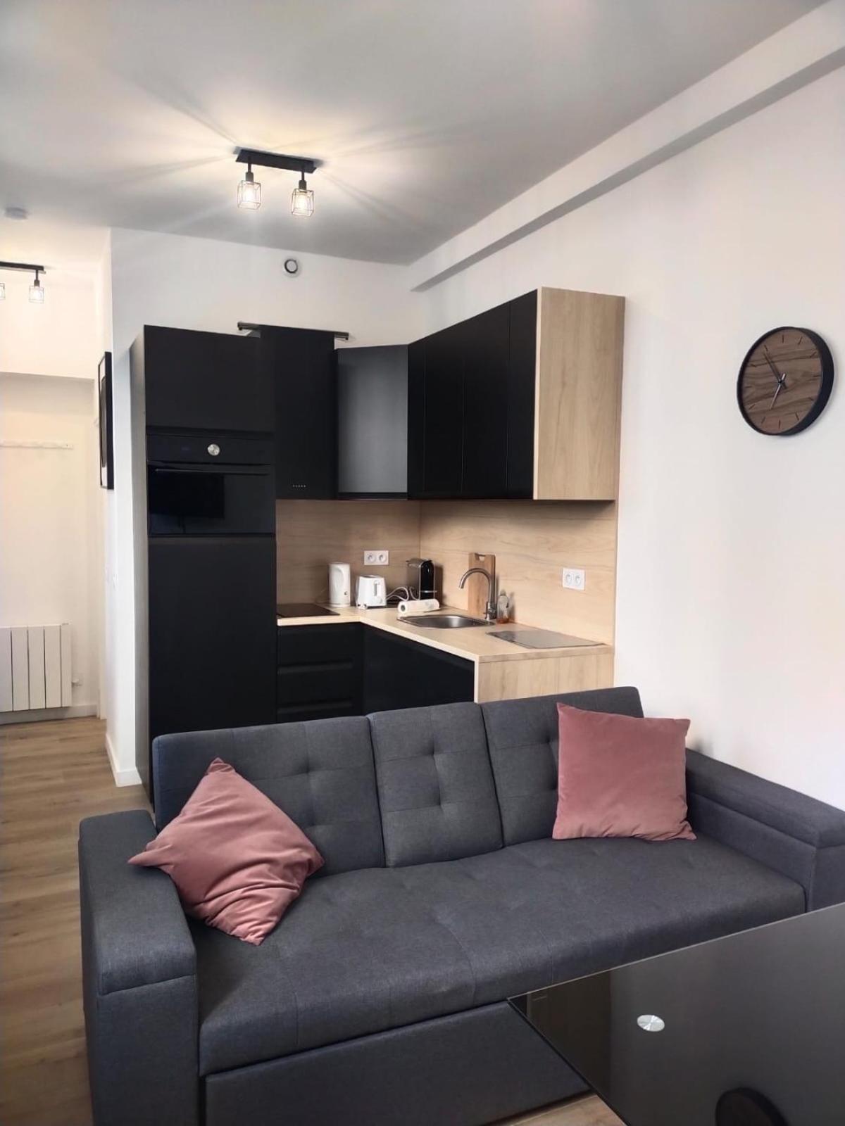 Appartement 2 Piece Avec Terrasse Ensoleille à Suresnes Extérieur photo
