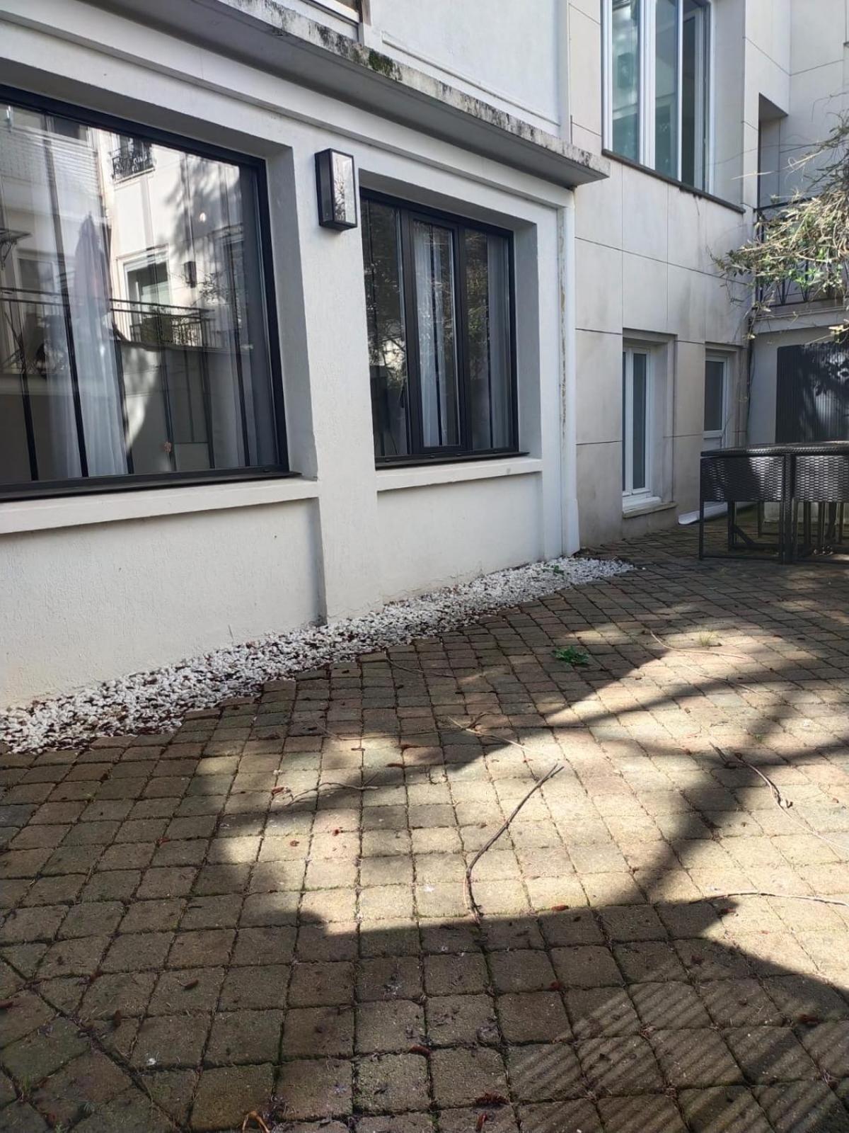 Appartement 2 Piece Avec Terrasse Ensoleille à Suresnes Extérieur photo